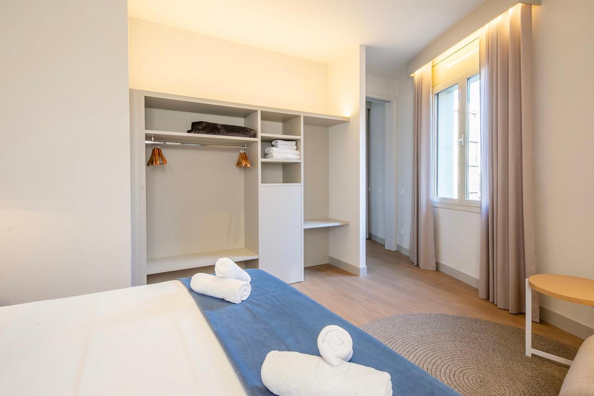 Fisa Rentals Ramblas Apartments Barcelona Exteriör bild